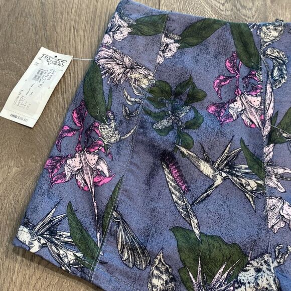 FOX Racing Exotic High Waist Blue Foral Shorts Size 3‎ - Picture 16 of 16